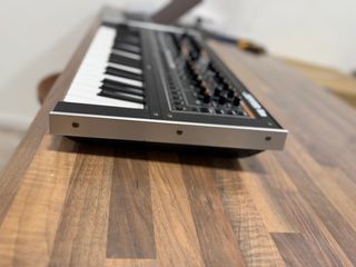 Roland Jupiter-Xm – Como nuevo, en su caja