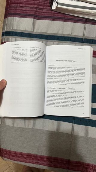 Libro Iuris Prudentia