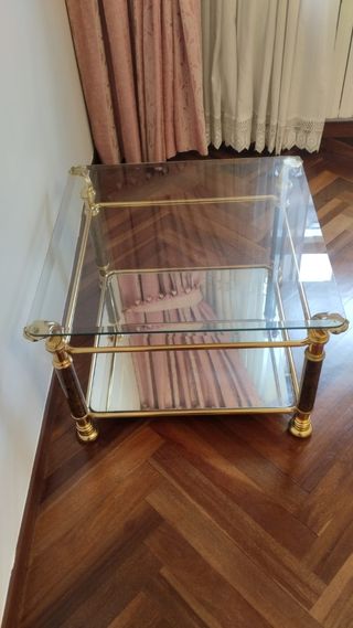 Mesa centro cristal dorada