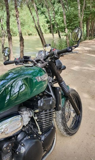 Triumph Legend 900 TT Café racer