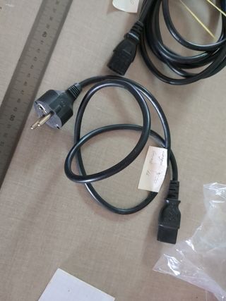 Cable IEC C13, alargadera y macho