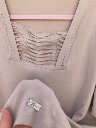 Camiseta Escote con alforzas