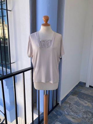 Camiseta Escote con alforzas