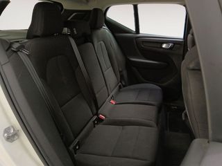 Volvo XC40 Momentum Core 2WD