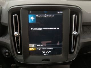 Volvo XC40 Momentum Core 2WD