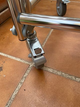 Silla de ducha con ruedas