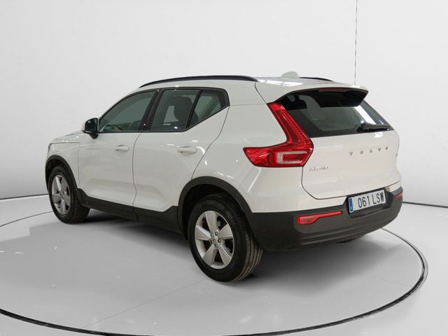 Volvo XC40 Momentum Core 2WD