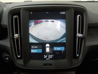 Volvo XC40 Momentum Core 2WD