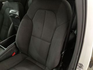 Volvo XC40 Momentum Core 2WD