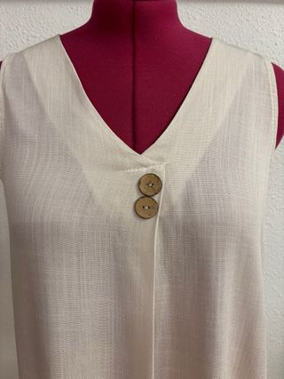Blusa beige sin mangas