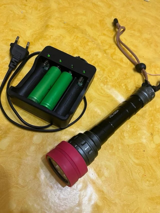 Linterna LED buceo pesca