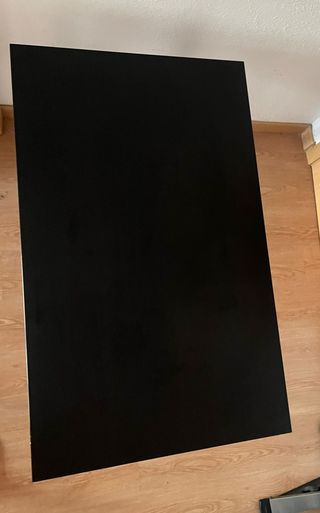 Mesa Ikea negra - metal y madera