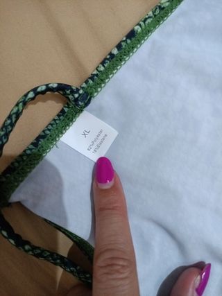 Bikini de serpiente verde. 
