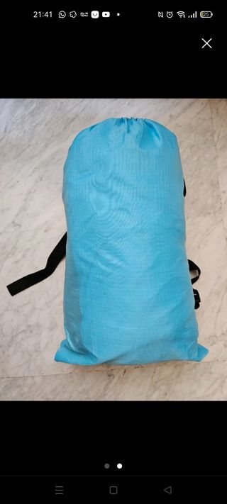 Sofá inflable playa azul