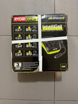 RYOBI Cargador de coche 1.8A 18V ONE+
