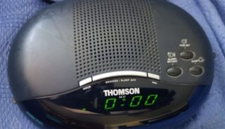 Radio despertador Thompson