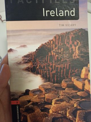 Oxford Bookworms Factfiles: Ireland: Level 2: 7...