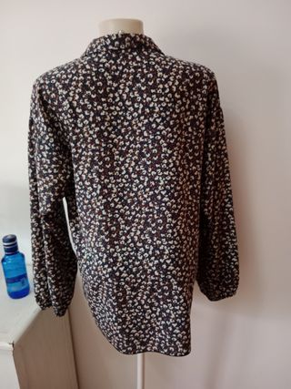 Blusa estampada flores - multicolor