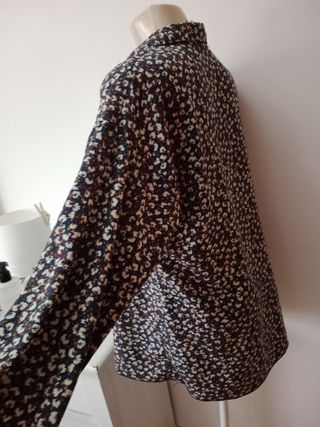 Blusa estampada flores - multicolor