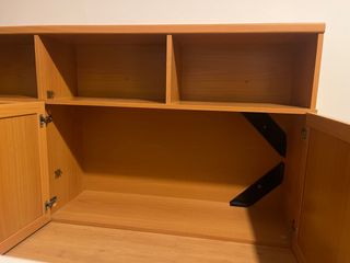 Mueble salón madera 3 puertas.