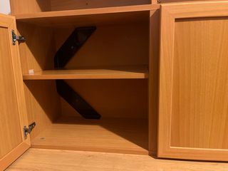 Mueble salón madera 3 puertas.