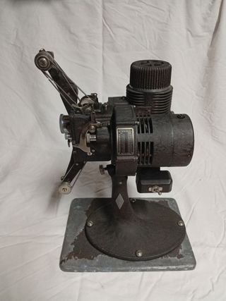 Proyector Bell & Howell Filmo 57 16mm
