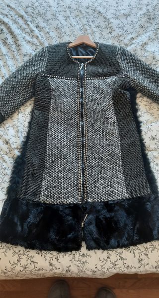Abrigo de Lana Gris Talla M. Marca Rinascimiento
