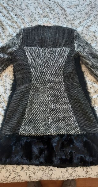 Abrigo de Lana Gris Talla M. Marca Rinascimiento
