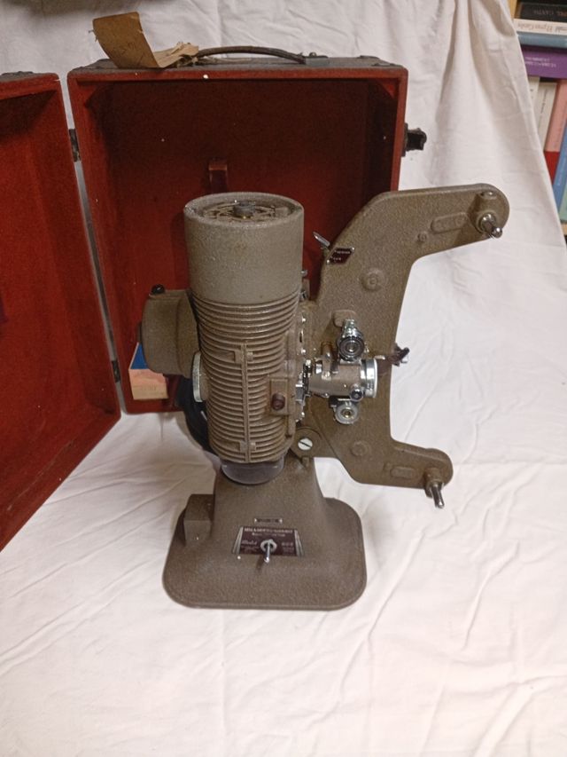 Proyector Bell & Howell 606 8mm