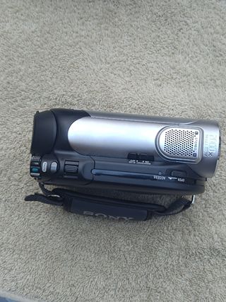 Sony Handycam DCR-DVD106E