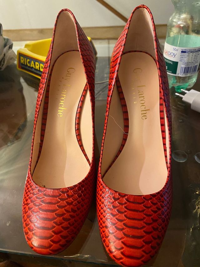 Zapatos Guy Laroche rojos | Tacones