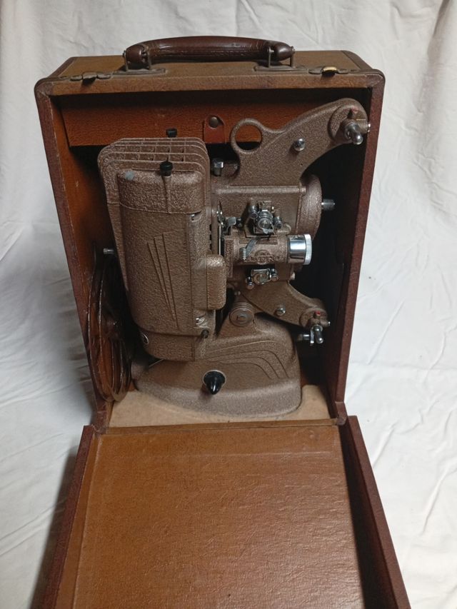 Proyector Ampro 8mm V.A.8