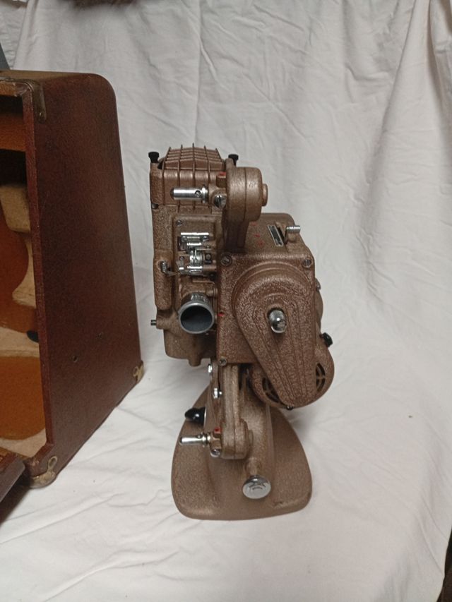 Proyector Ampro 8mm V.A.8