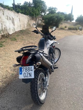 Yamaha XT660R Negra
