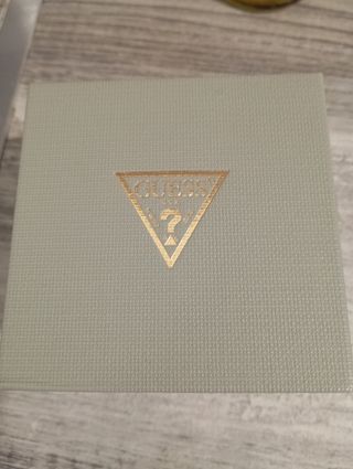 Reloj Guess mujer dorado