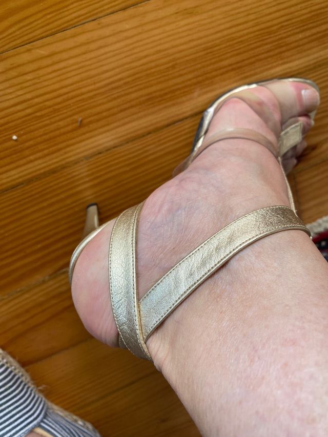 Sandalias doradas Farrutx