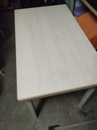 Mesa extensible beige antigua