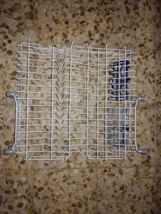 Cesto superior lavavajillas Indesit DFG051