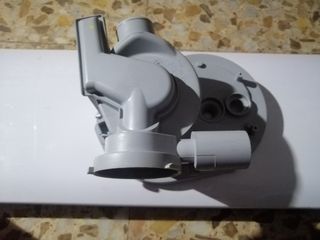 Boca desagüe lavavajillas Indesit