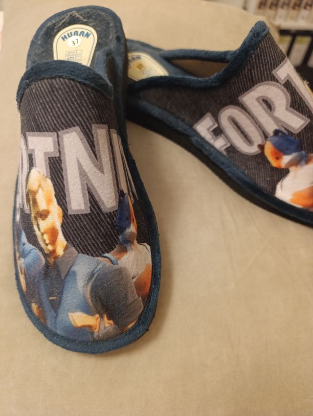 Pantuflas Fortnite HUGAN - Talla 37