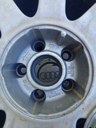 Audi A4 B5 - Llantas 18" Originales