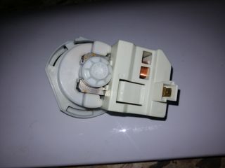 Bomba desagüe lavavajillas Indesit