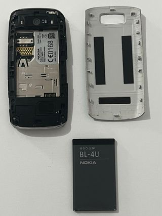 Nokia Asha 306 - móvil GSM