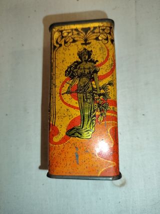 Scatola latta vintage per polvere da caccia