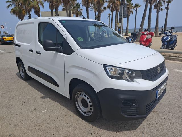 PEUGEOT Partner Premium Standard 600kg BlueHDi 73kW