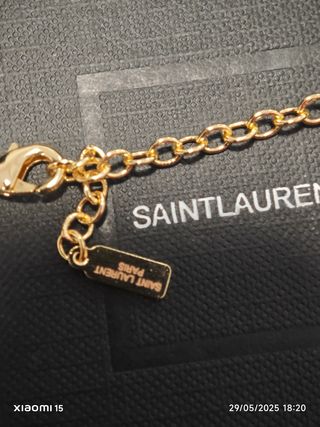 Collar Yves Saint Laurent dorado