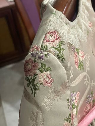 Volcada fallera bebe, con capota incluida. Nuevas