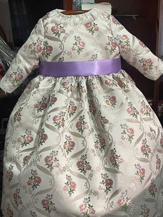 Volcada fallera bebe, con capota incluida. Nuevas