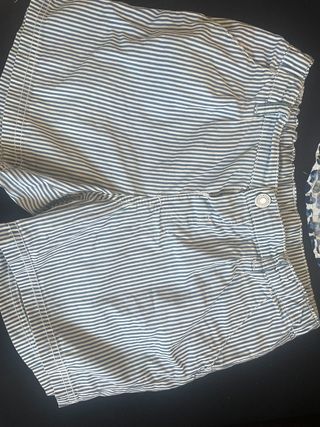 Pantalón corto y blusa talla 9/10