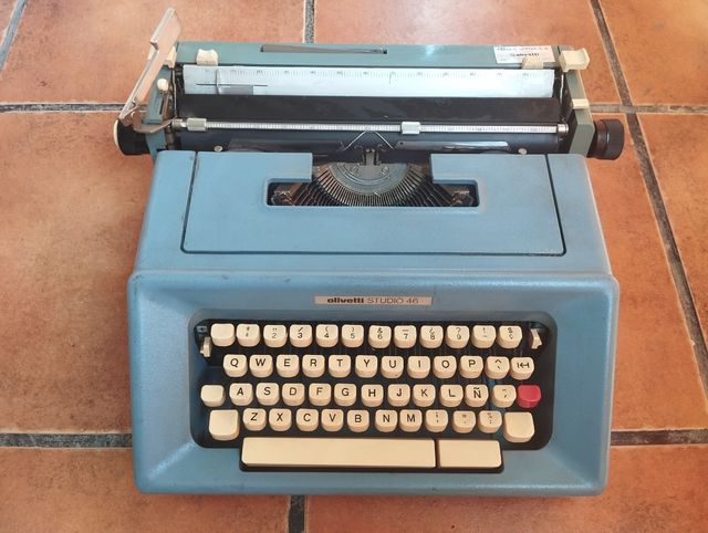 Olivetti Studio 46 - Máquina de escribir
